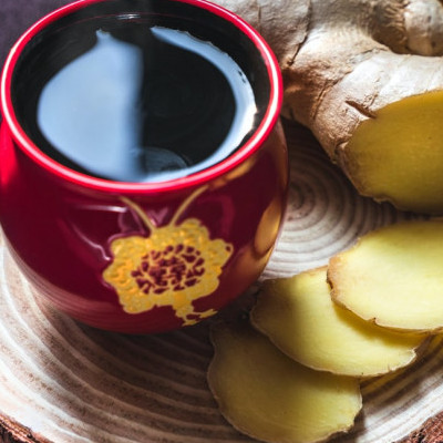 Ginger tea with ginger slices