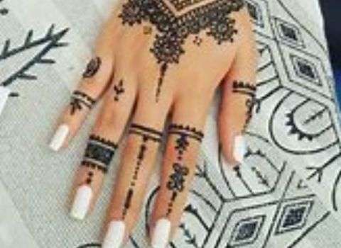 Henna art